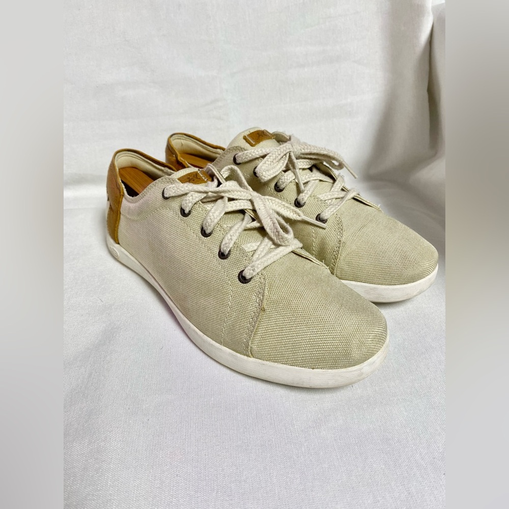 Chaco Ionia lace up Women's Footwear comfort beige size 10.5